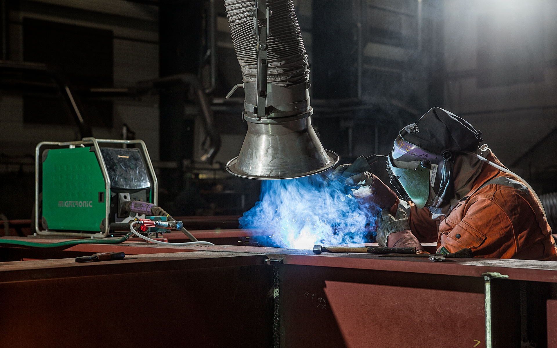 Welder with Sigma 500 Offshore